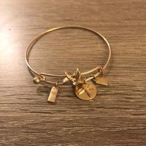 Gold Starfish Adjustable Bracelet